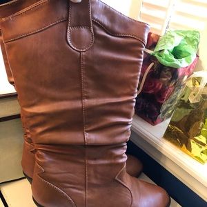 Ladies boots
